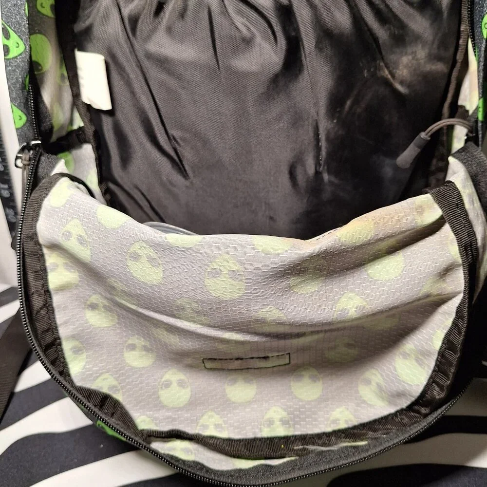 Vibedration Hydration Backpack - Aliens w/o bladder (midsize) - Used